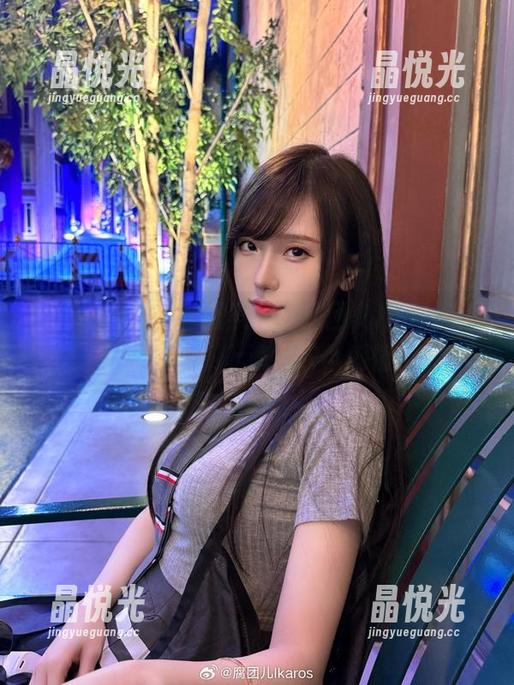 福利别走开，原图紧跟！腐团儿Ikaros和碧蓝航线，上演水下小剧情！