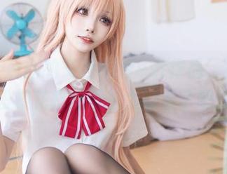 哎呀，最新的艾西Aiwest作品，初音与粉蝶花搭配得也太好看了吧！