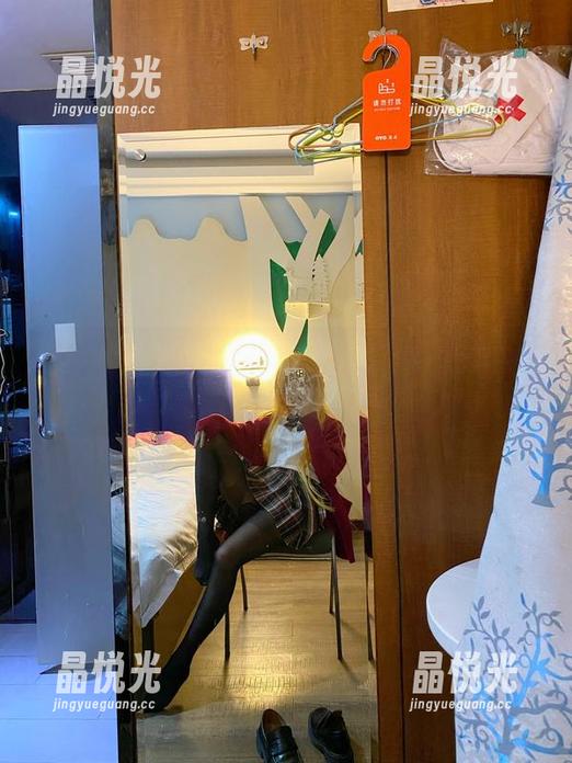 芋圆侑子写真，围裙和壁纸，那些边缘的细腻总让我百思不得其解