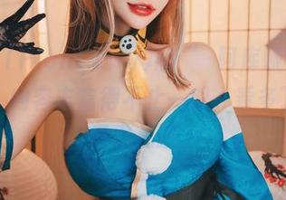 花リリ(Plant Lily)的“湊阿库娅”写真合集，内容丰富得不止一眼，看多了还想再看几遍。
