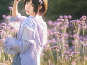 花柒Hana拍的少女写真，精选得当，却不乏那份顽皮的青涩。