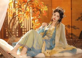 无圣光的温柔一览苏嫣嫣阿姨的女仆美图，不做作，最真实。