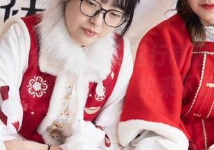 袜啵啵 – 集合了稚予的建行制服：果然制服控的心都被俘获了，快来下载一发！