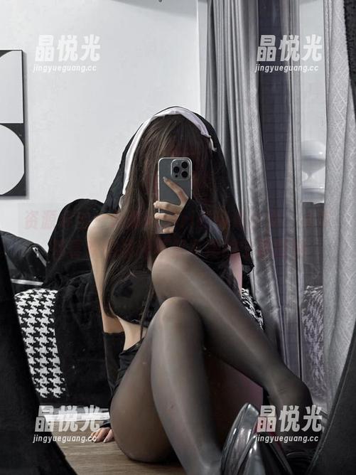 阿薰kaOri 资源寻宝:阿薰kaOri的清晨少女,大家都喜欢的那种不紧不慢的宁静时刻