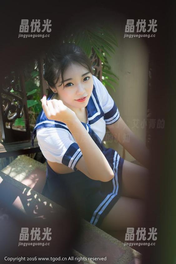青豆客 - 这组写真太有意思了，艾小青的护士原图反转我的认知