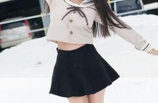 魅妍社 – 这个秋天，大白兔emma带来的美足写真合集，值得您慢慢品味。